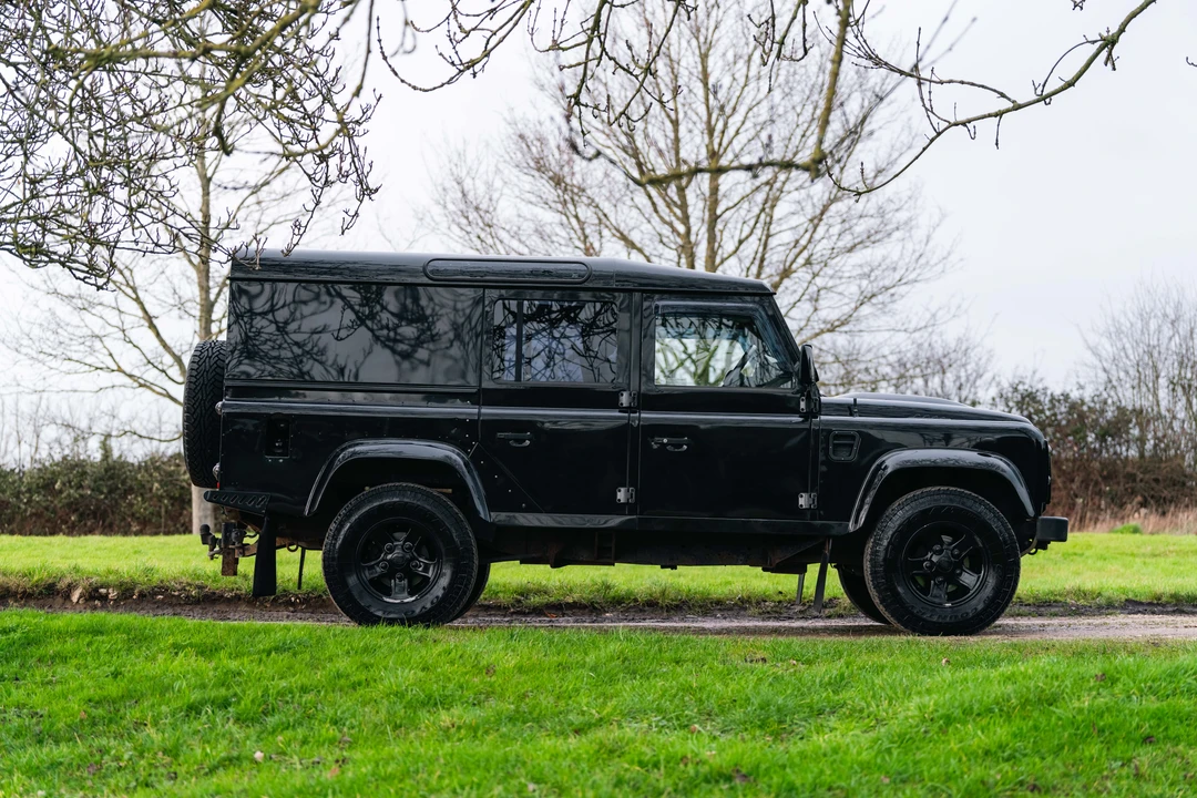 2013 Land Rover Defender 110 - Image 13 of 31