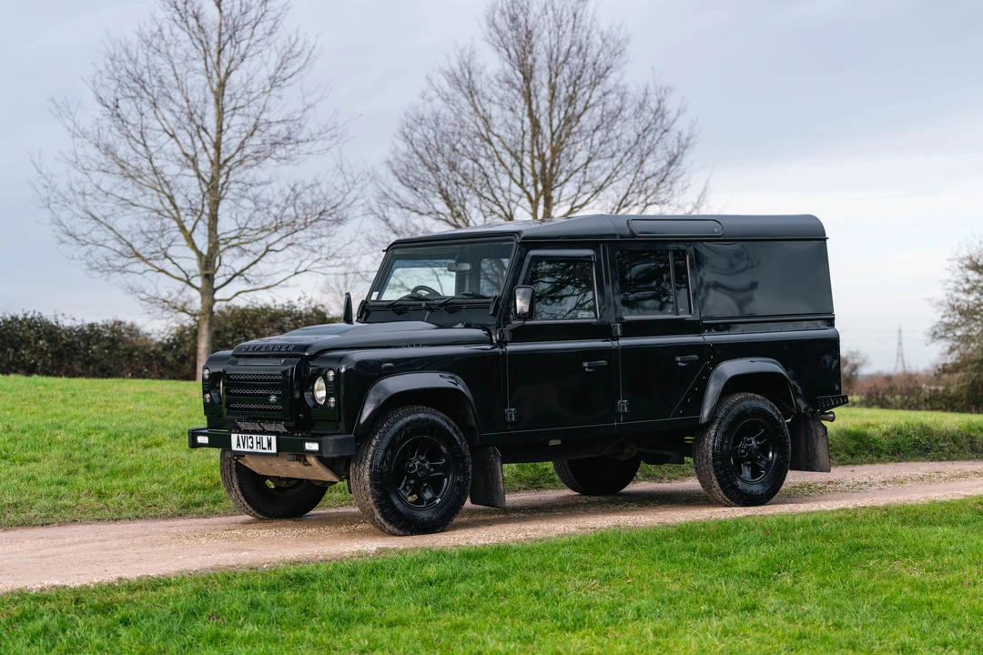 2013 Land Rover Defender 110 - Image 9 of 31