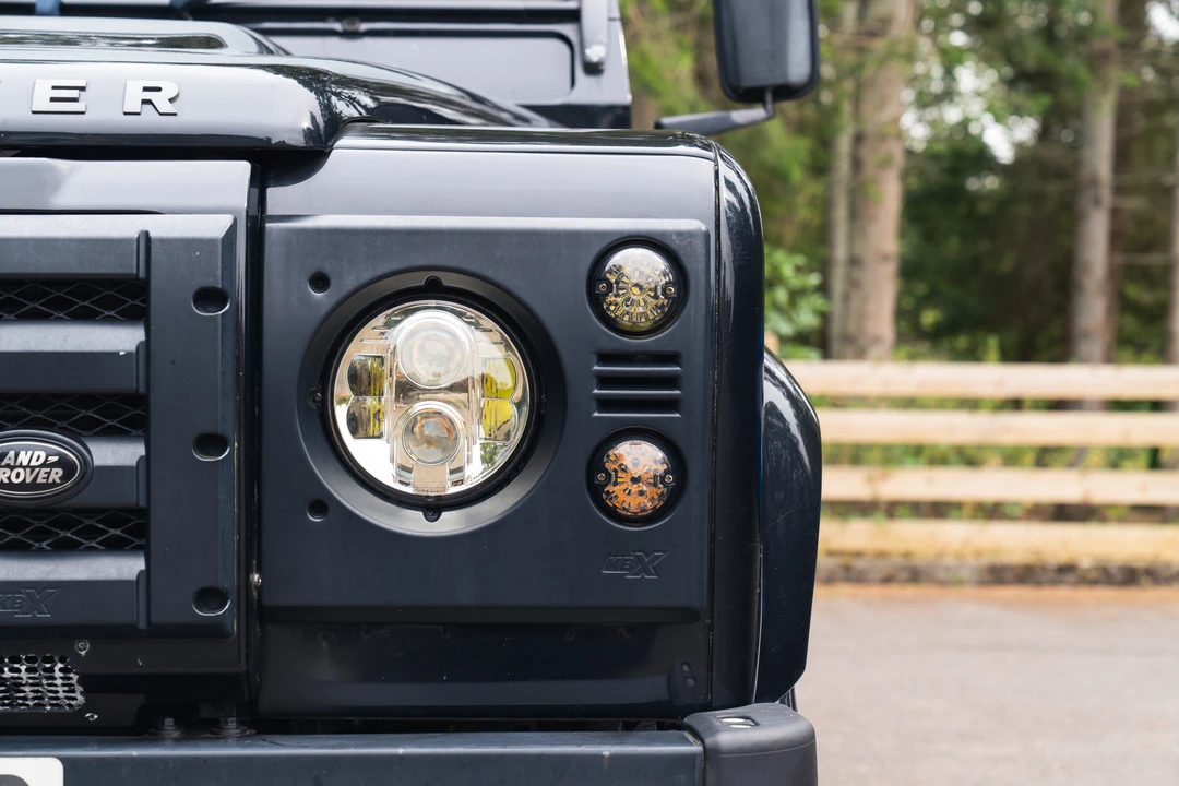2013 Land Rover Defender 110 - Image 10 of 31