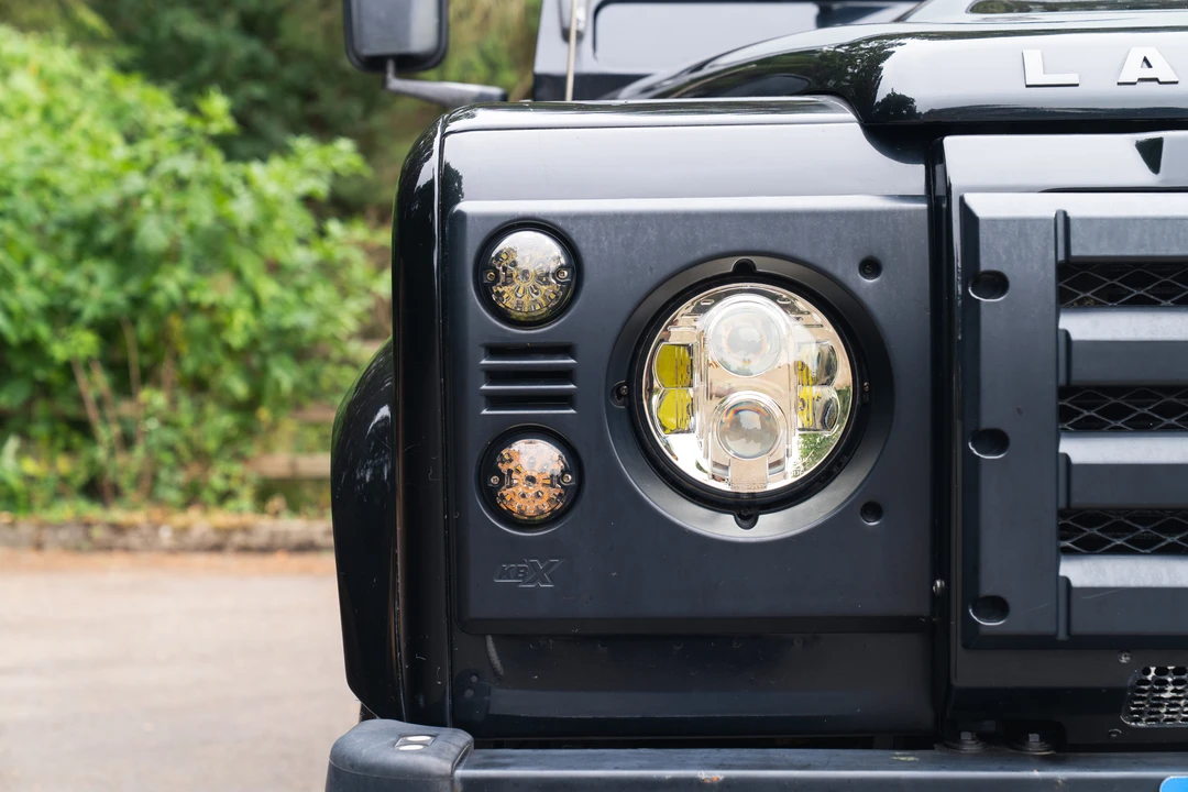 2013 Land Rover Defender 110 - Image 11 of 31