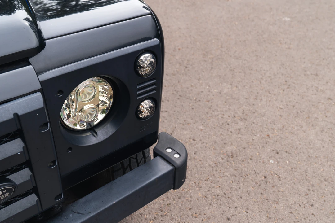 2013 Land Rover Defender 110 - Image 15 of 31