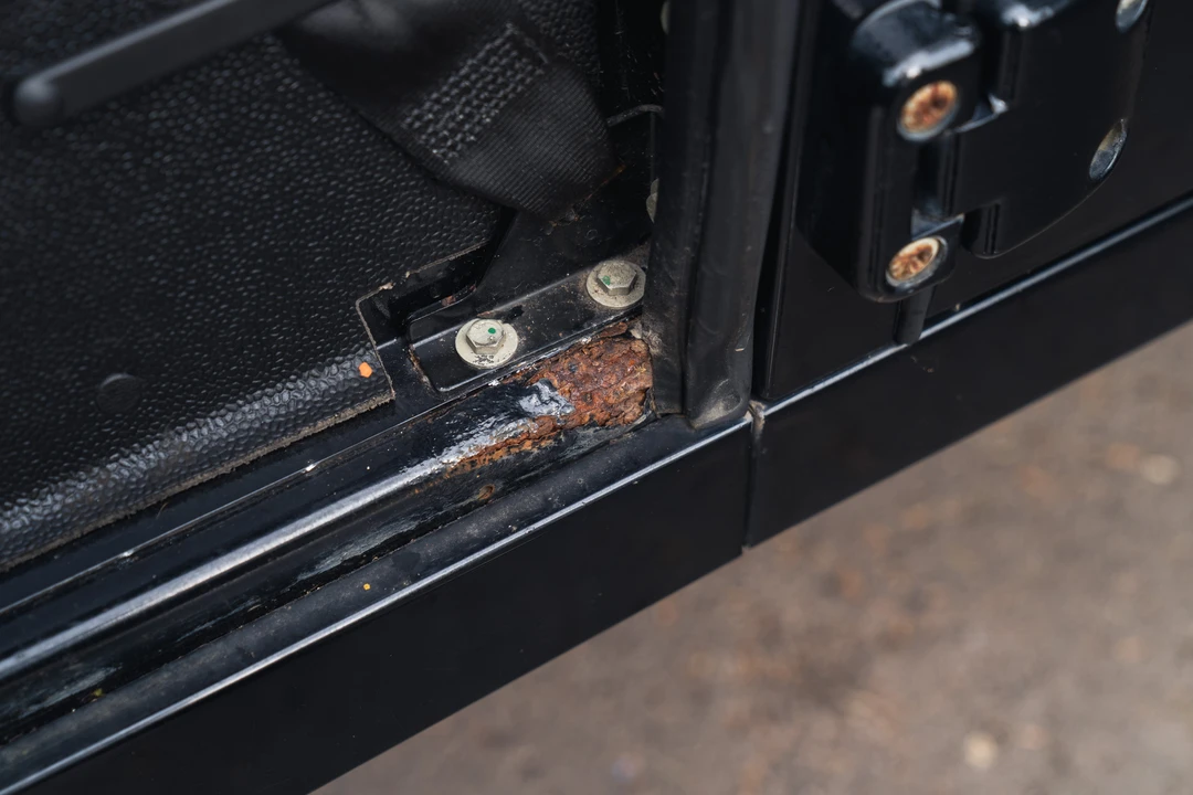 2013 Land Rover Defender 110 - Image 29 of 31
