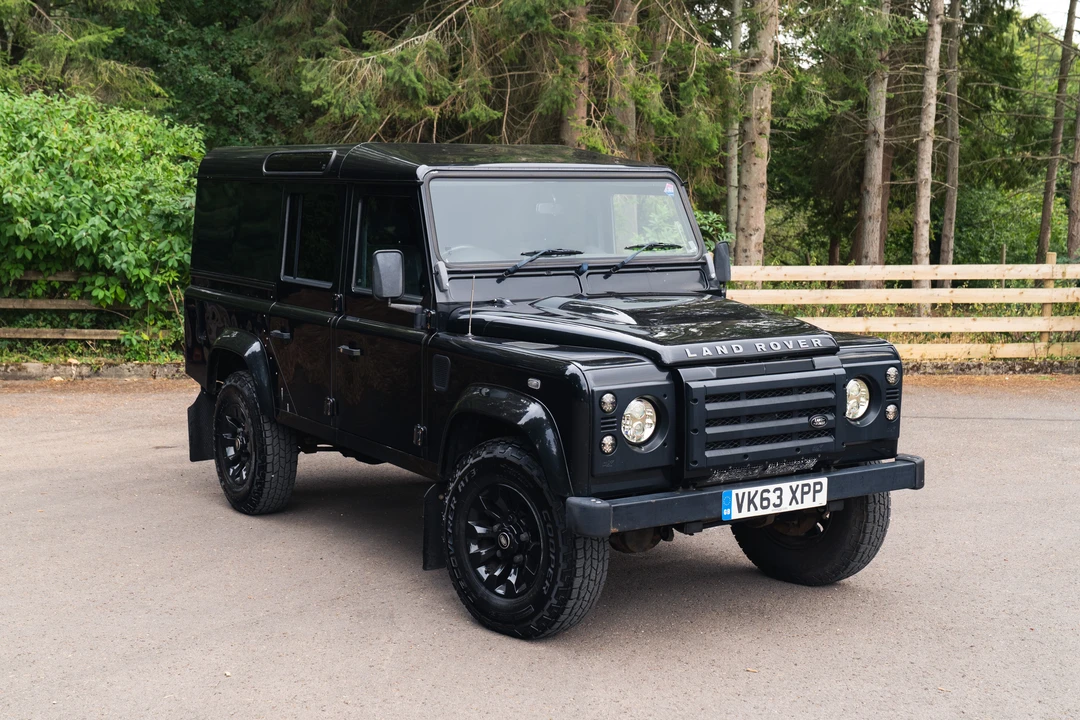 2013 Land Rover Defender 110 - Image 3 of 31