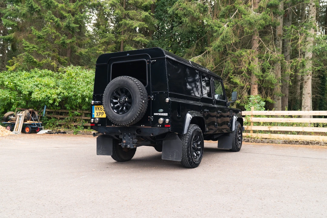 2013 Land Rover Defender 110 - Image 5 of 31
