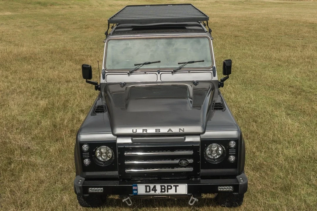 2013 Land Rover Defender 110 - Image 12 of 30