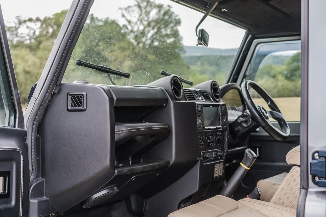2013 Land Rover Defender 110 - Image 2 of 30