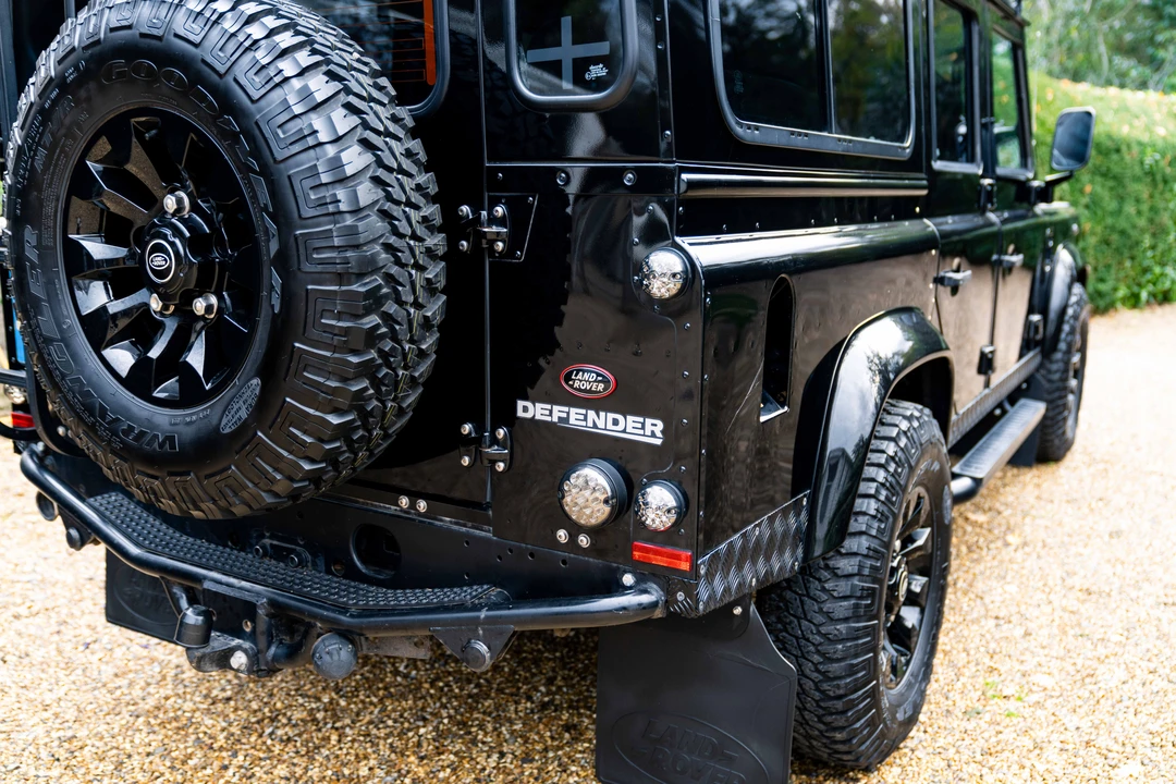 2013 Land Rover Defender 110 - Image 25 of 31