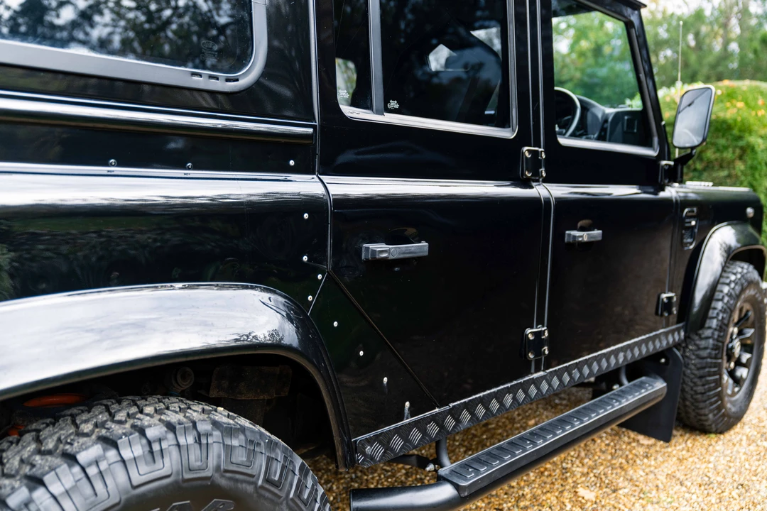 2013 Land Rover Defender 110 - Image 28 of 31