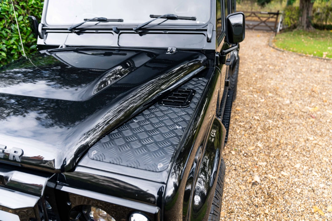 2013 Land Rover Defender 110 - Image 18 of 31