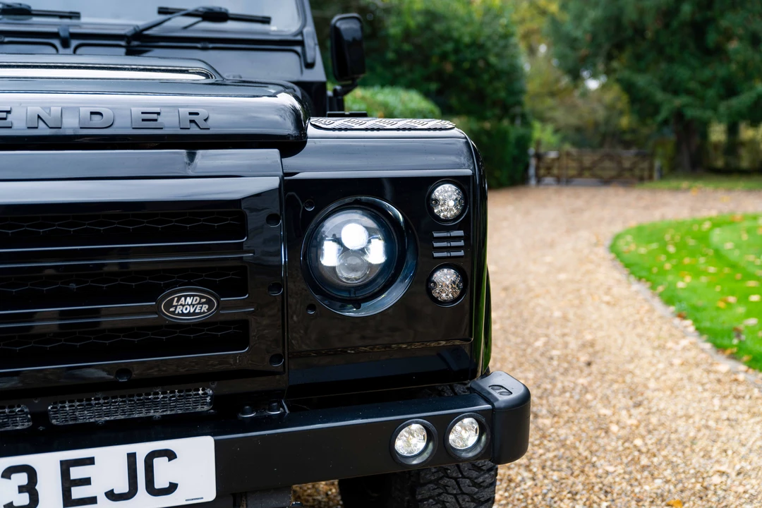 2013 Land Rover Defender 110 - Image 21 of 31