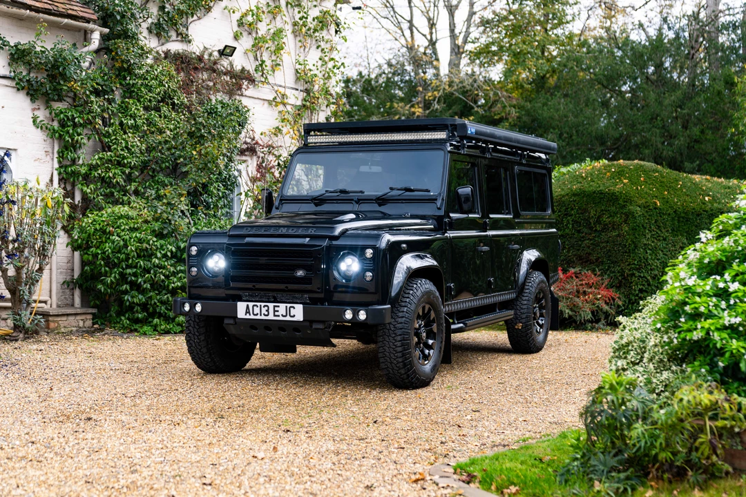 2013 Land Rover Defender 110 - Image 9 of 31
