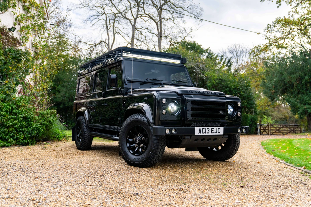 2013 Land Rover Defender 110 - Image 3 of 31