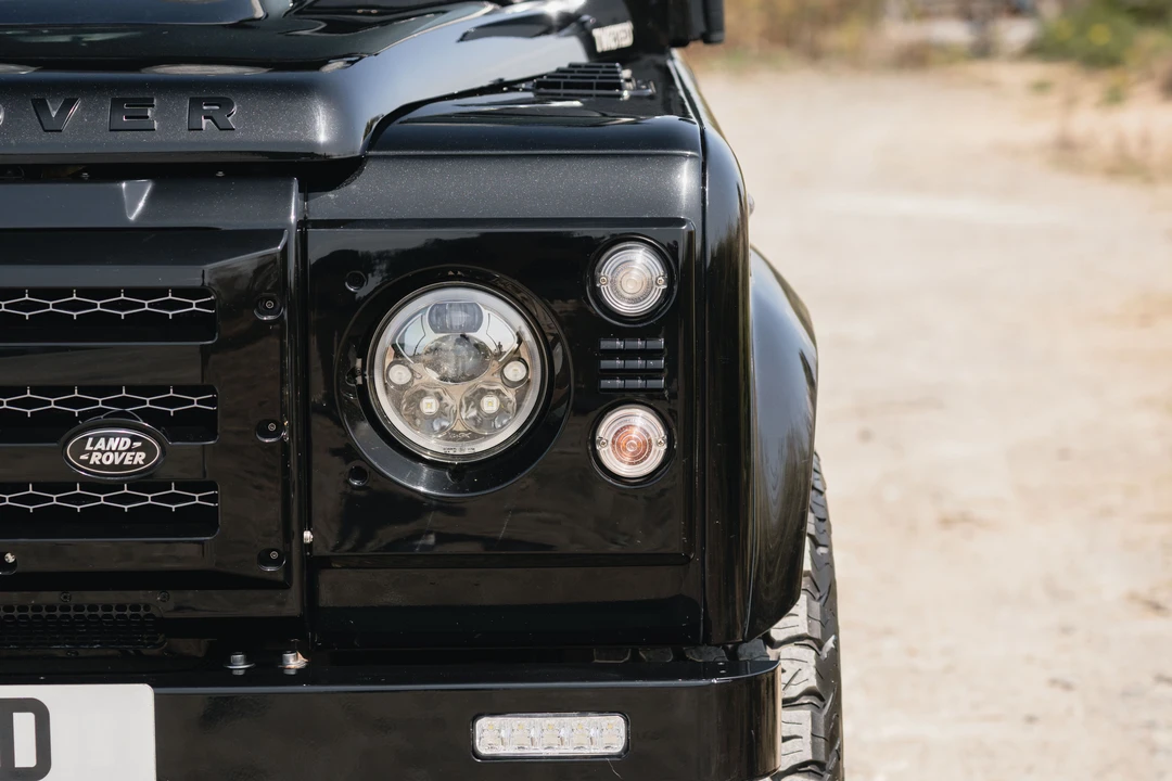 2013 Land Rover Defender 110 - Image 11 of 31
