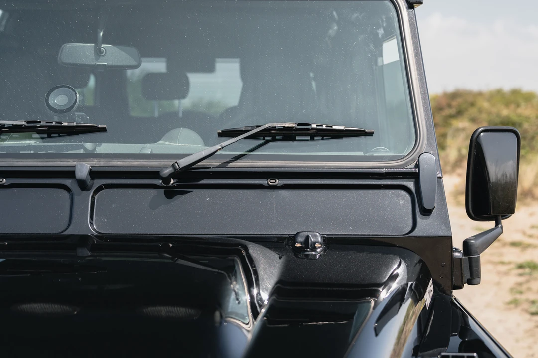 2013 Land Rover Defender 110 - Image 15 of 31