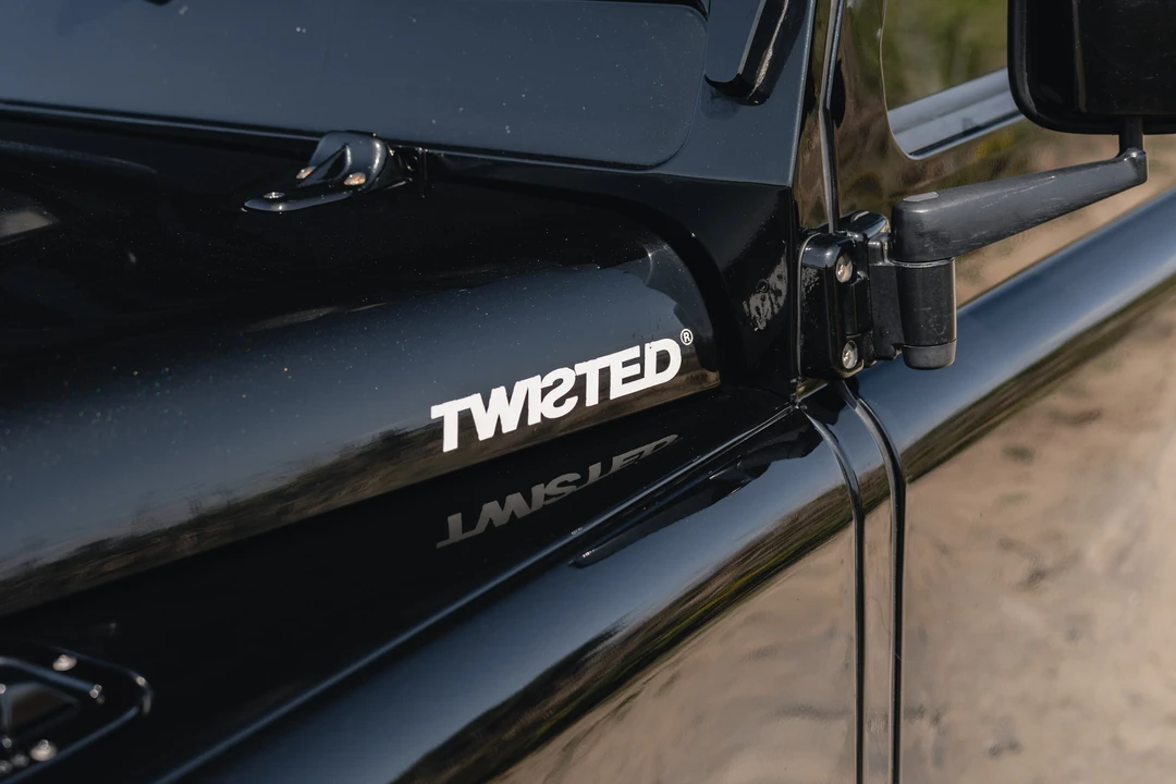 2013 Land Rover Defender 110 - Image 18 of 31
