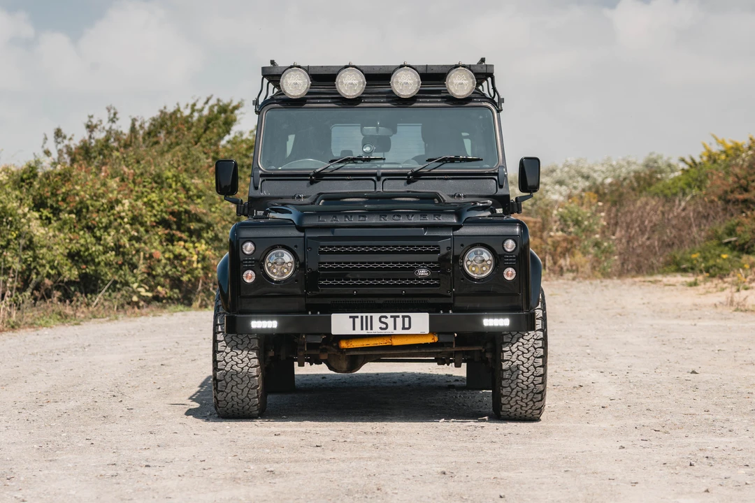 2013 Land Rover Defender 110 - Image 2 of 31