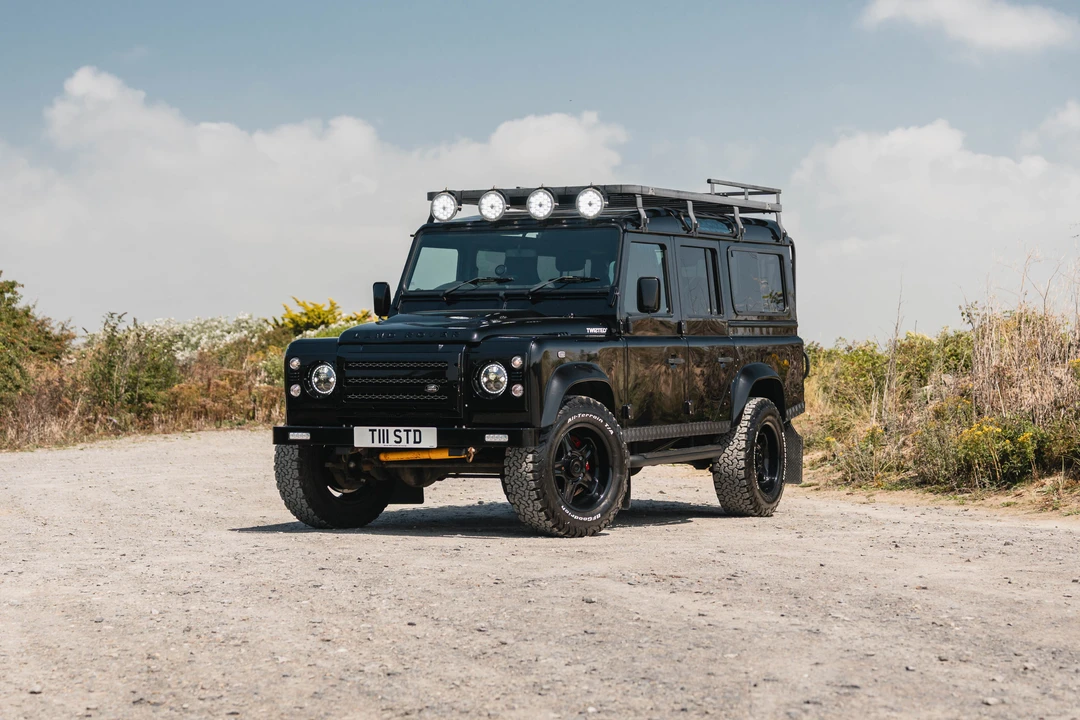 2013 Land Rover Defender 110 - Image 9 of 31