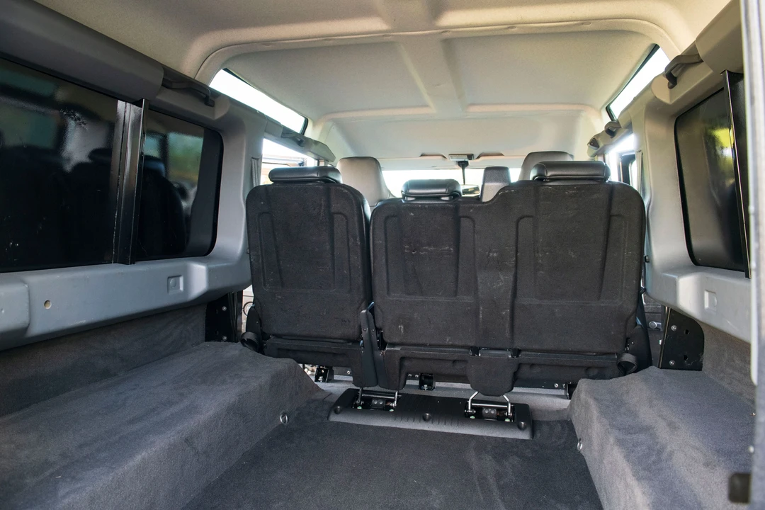 2013 Land Rover Defender 110 - Image 17 of 19