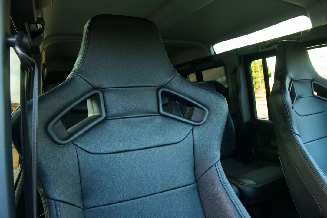 2013 Land Rover Defender 110 - Image 11 of 19