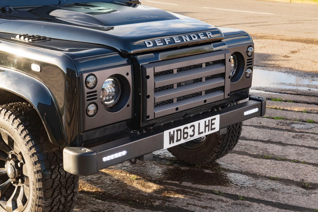 2013 Land Rover Defender 110 - Image 4 of 19