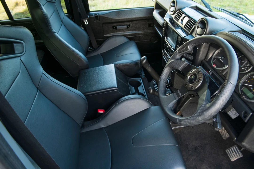 2013 Land Rover Defender 110 - Image 13 of 19