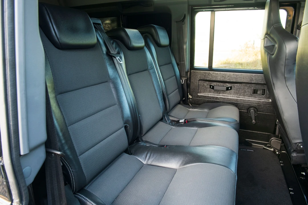 2013 Land Rover Defender 110 - Image 8 of 19
