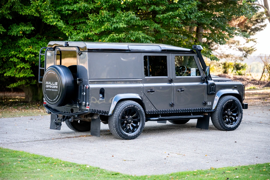 2013 Land Rover Defender 110 - Image 7 of 31