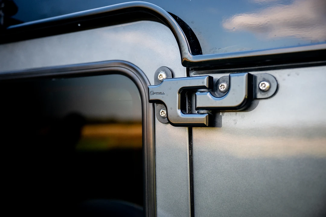 2013 Land Rover Defender 110 - Image 11 of 31
