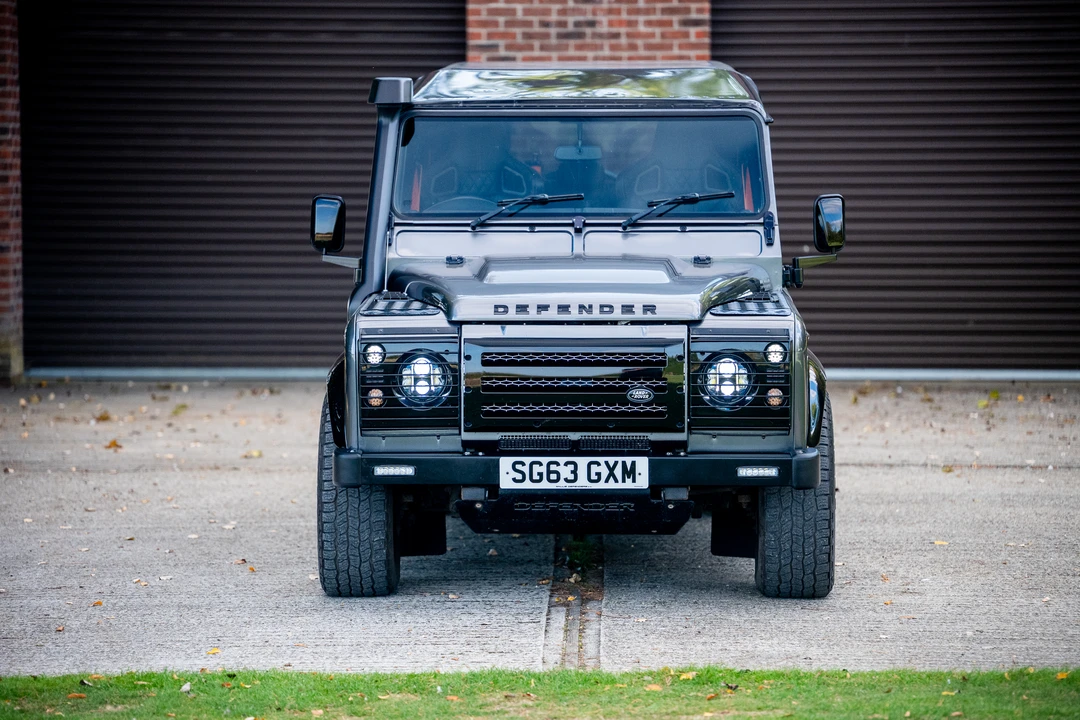 2013 Land Rover Defender 110 - Image 10 of 31