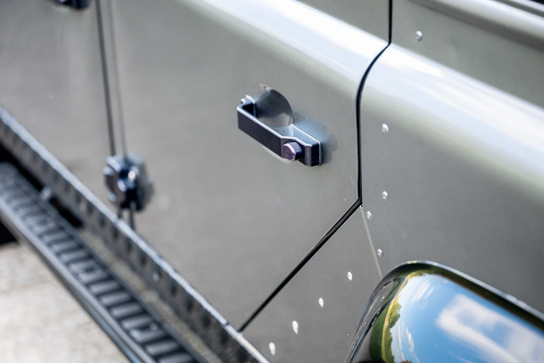 2013 Land Rover Defender 110 - Image 21 of 31