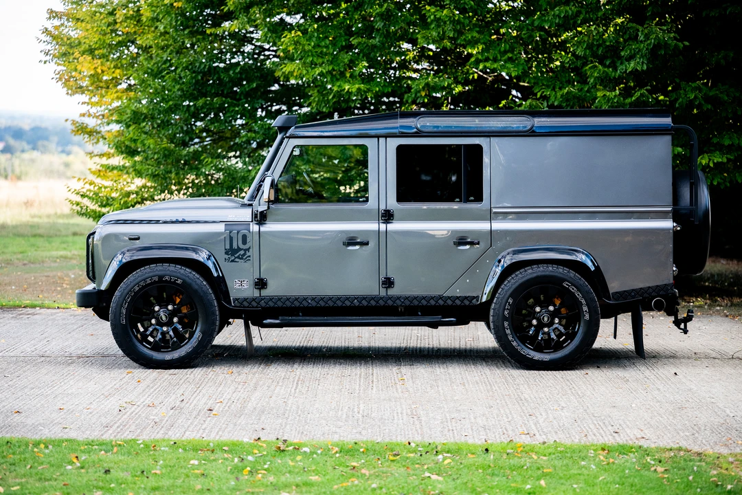 2013 Land Rover Defender 110 - Image 4 of 31