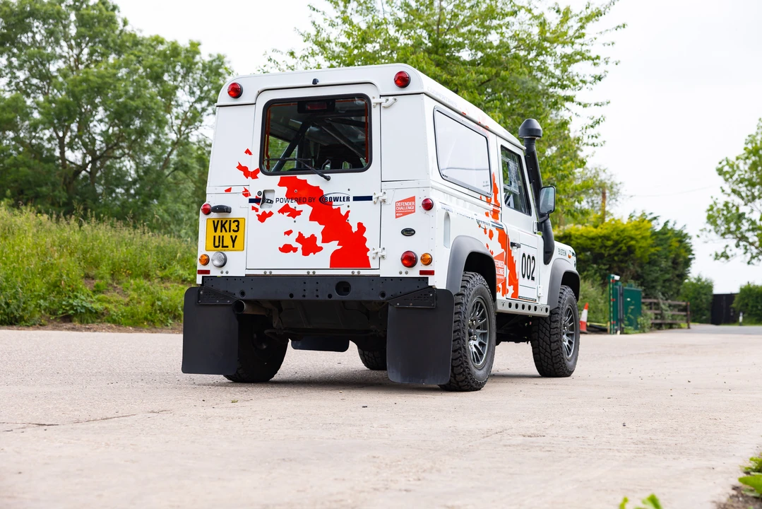 2014 Land Rover Defender 90 - Image 7 of 31