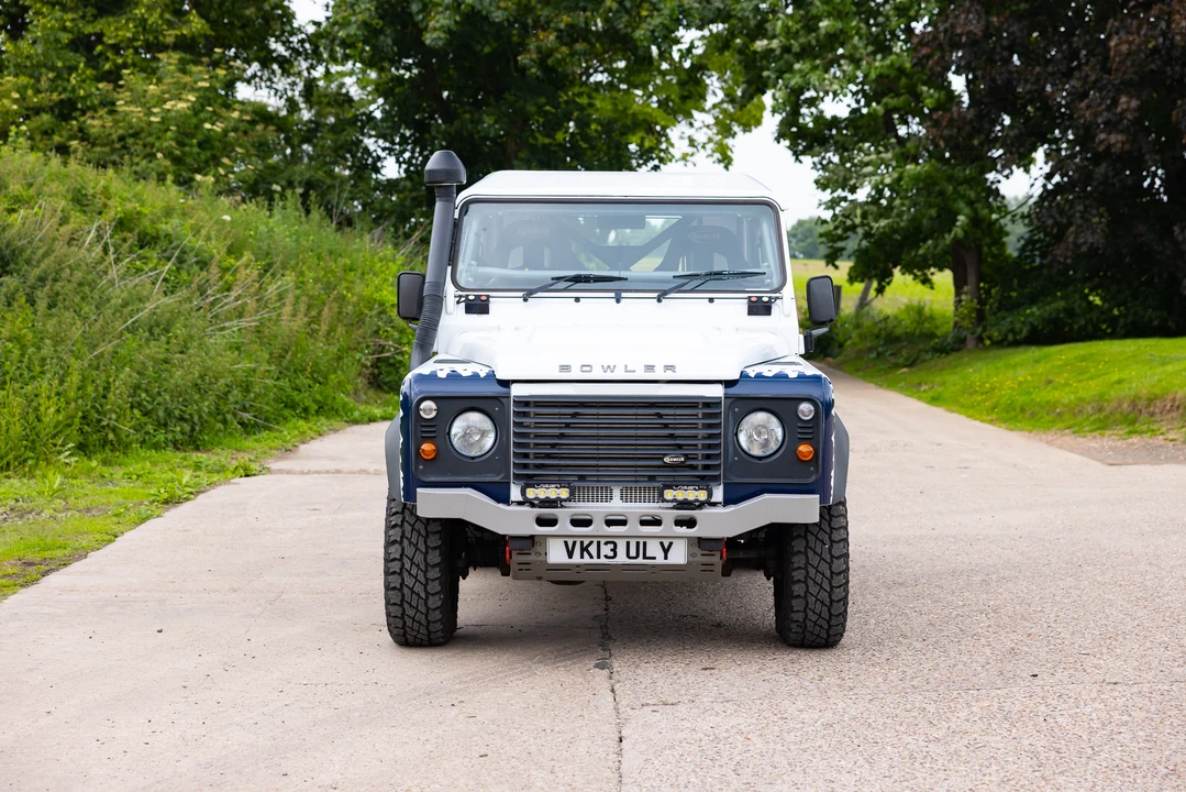 2014 Land Rover Defender 90 - Image 10 of 31