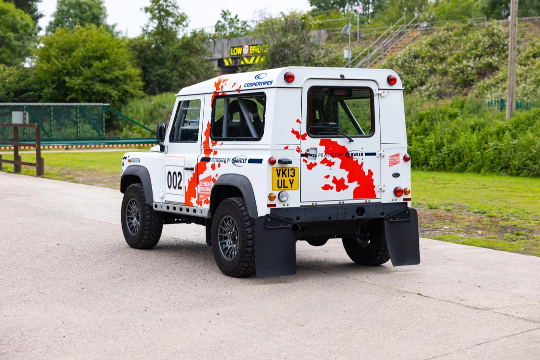 2014 Land Rover Defender 90 - Image 13 of 31