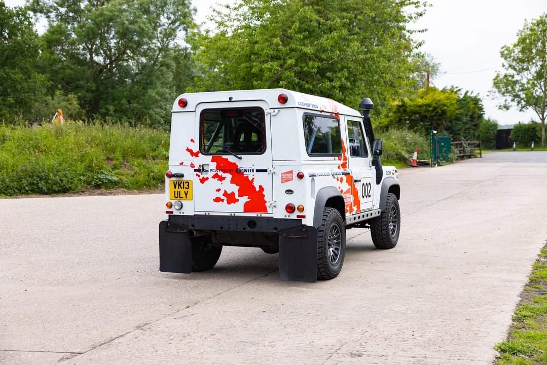 2014 Land Rover Defender 90 - Image 15 of 31