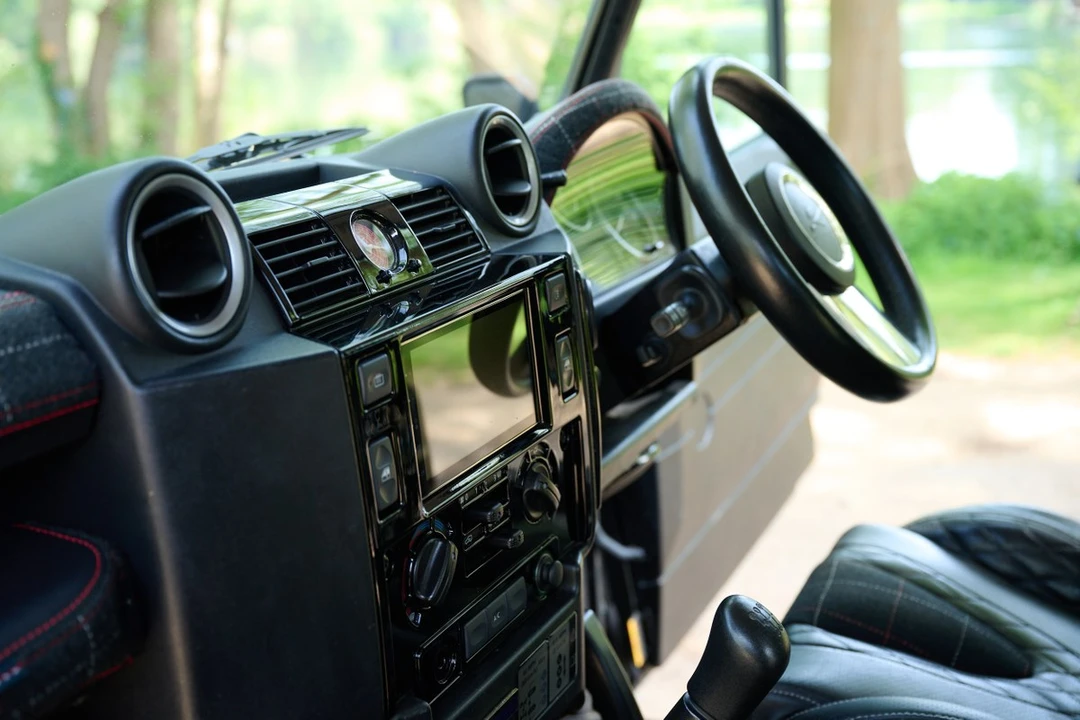 2013 Land Rover Defender 90 - Image 28 of 30