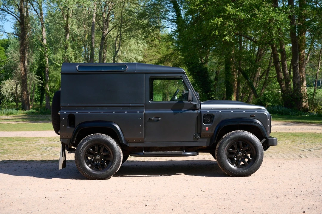 2013 Land Rover Defender 90 - Image 18 of 30