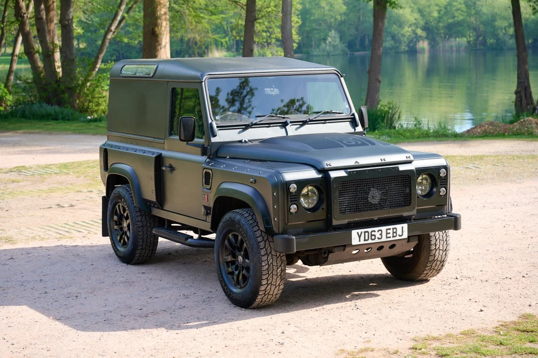 2013 Land Rover Defender 90 - Image 8 of 30