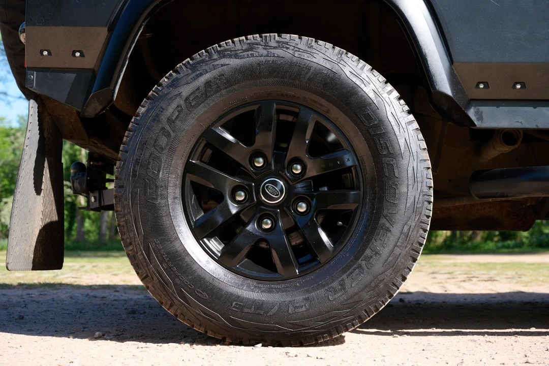 2013 Land Rover Defender 90 - Image 21 of 30