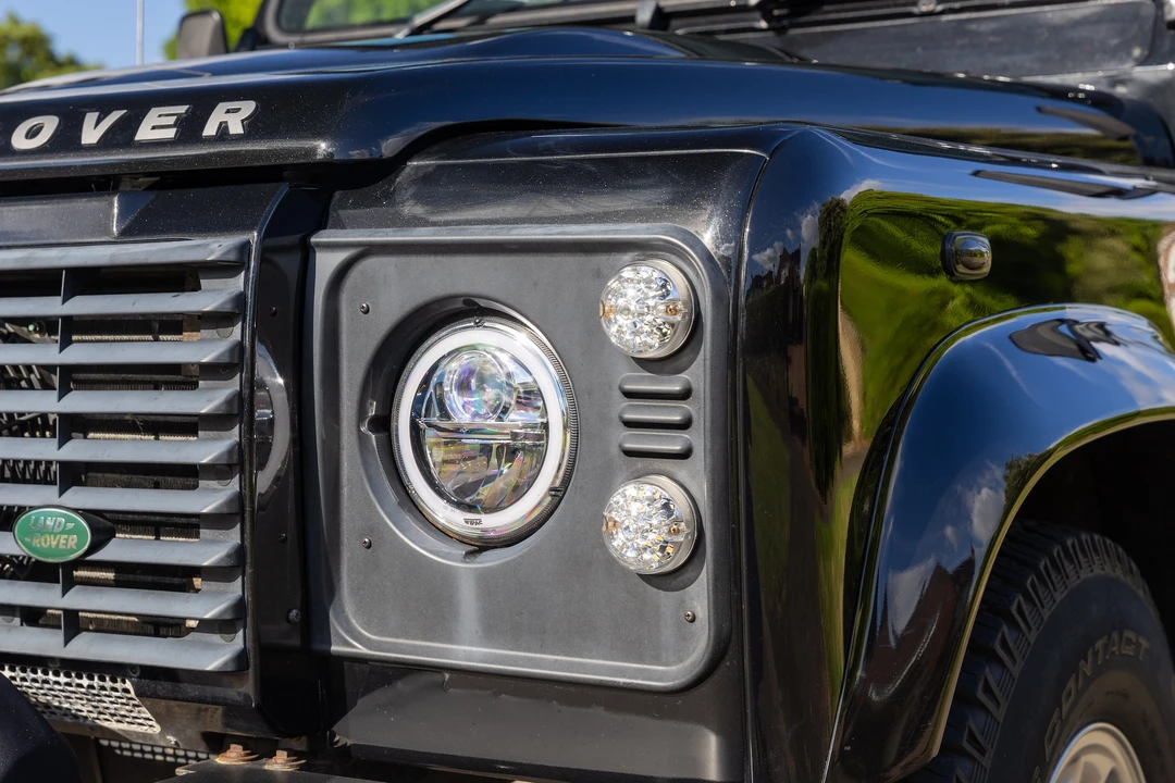 2013 Land Rover Defender 90 - Image 15 of 31
