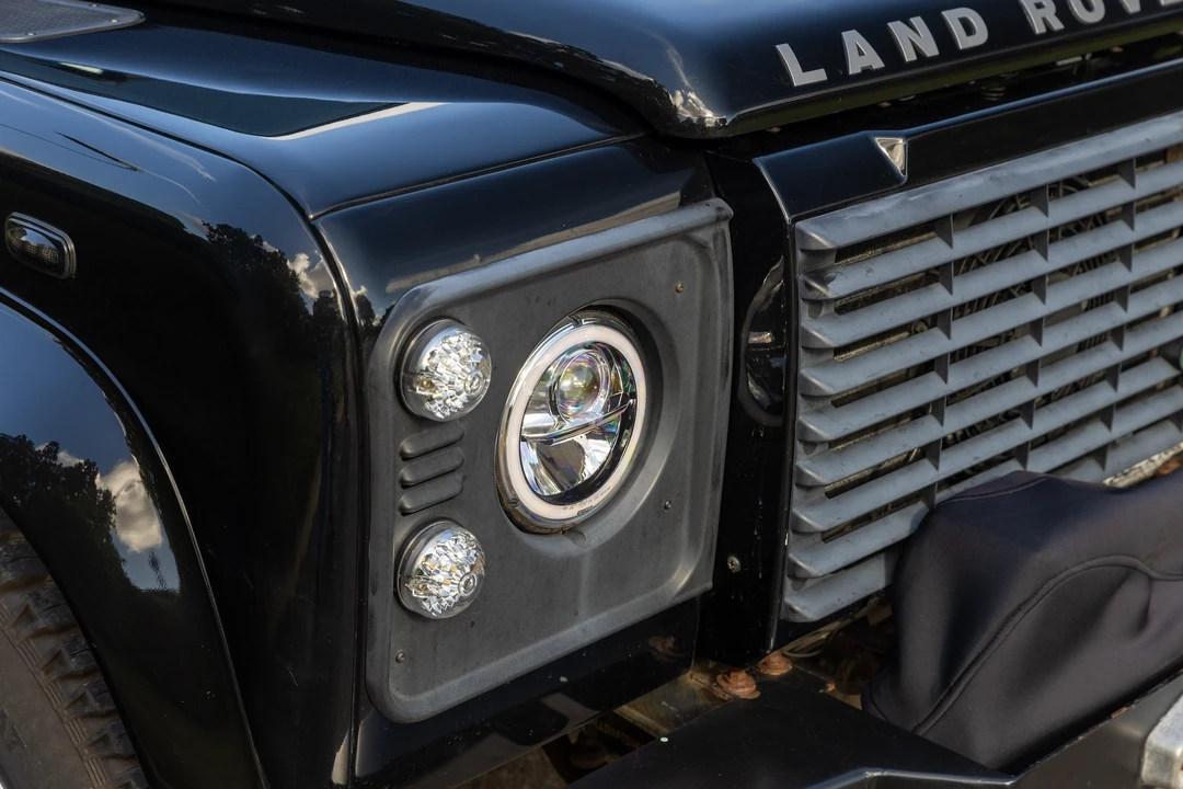 2013 Land Rover Defender 90 - Image 20 of 31