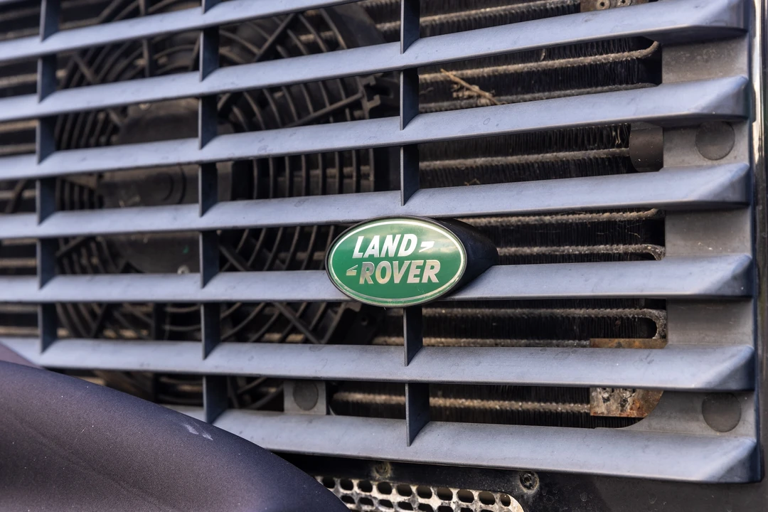 2013 Land Rover Defender 90 - Image 25 of 31