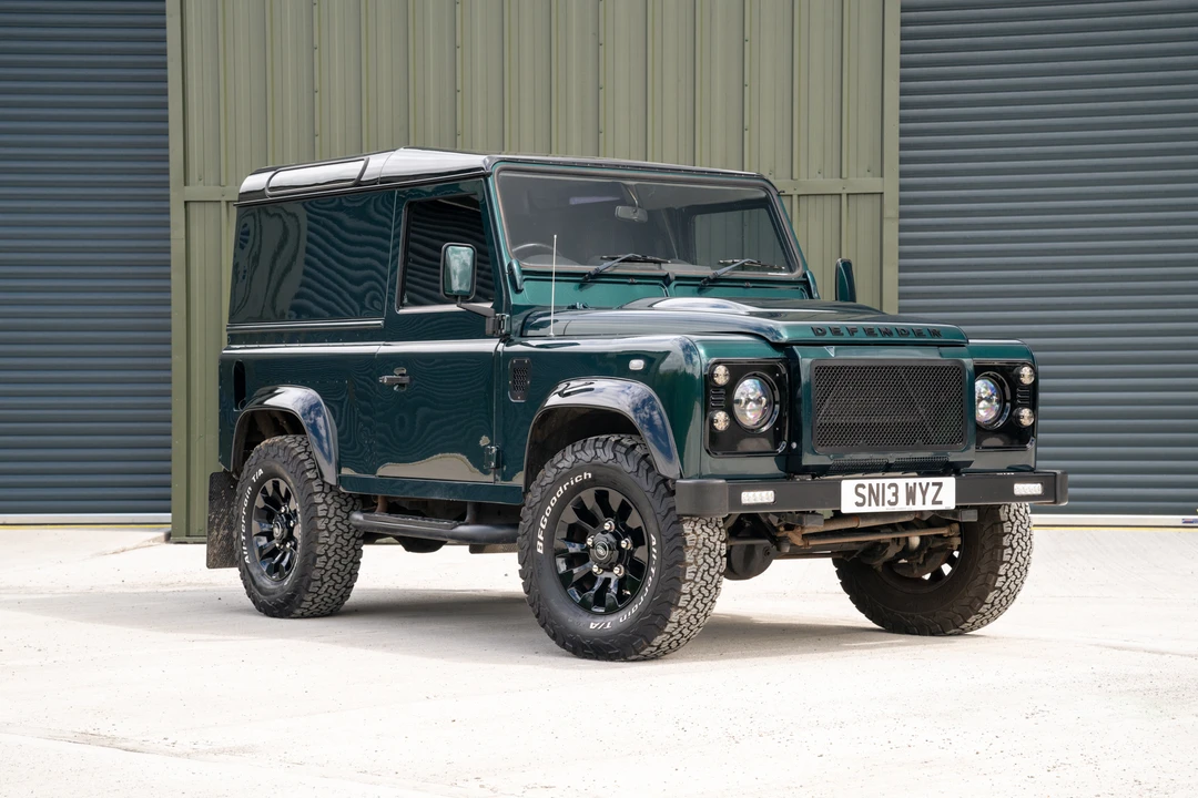 2013 Land Rover Defender 90 - Image 9 of 31