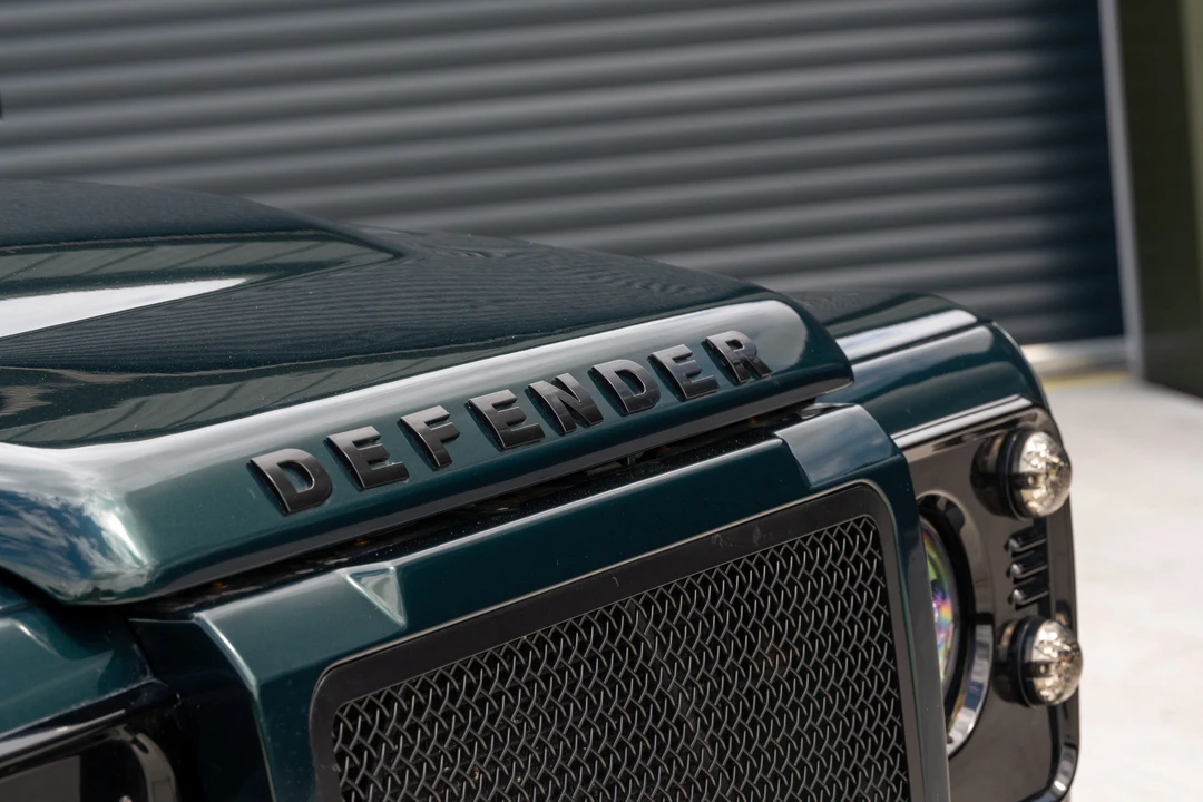 2013 Land Rover Defender 90 - Image 10 of 31