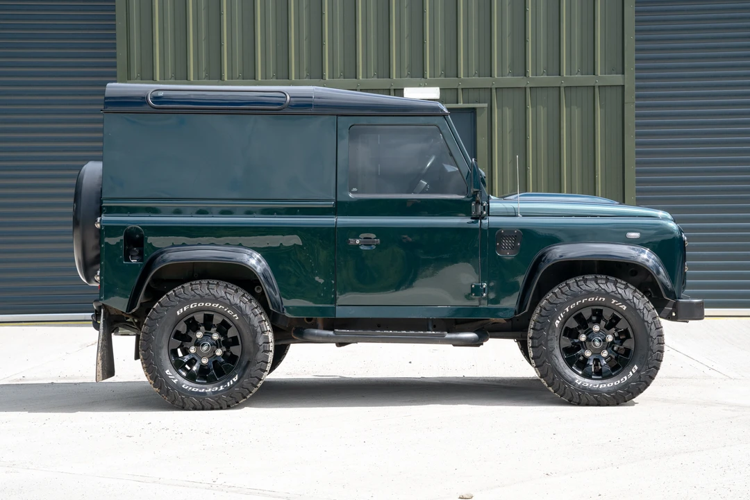 2013 Land Rover Defender 90 - Image 8 of 31