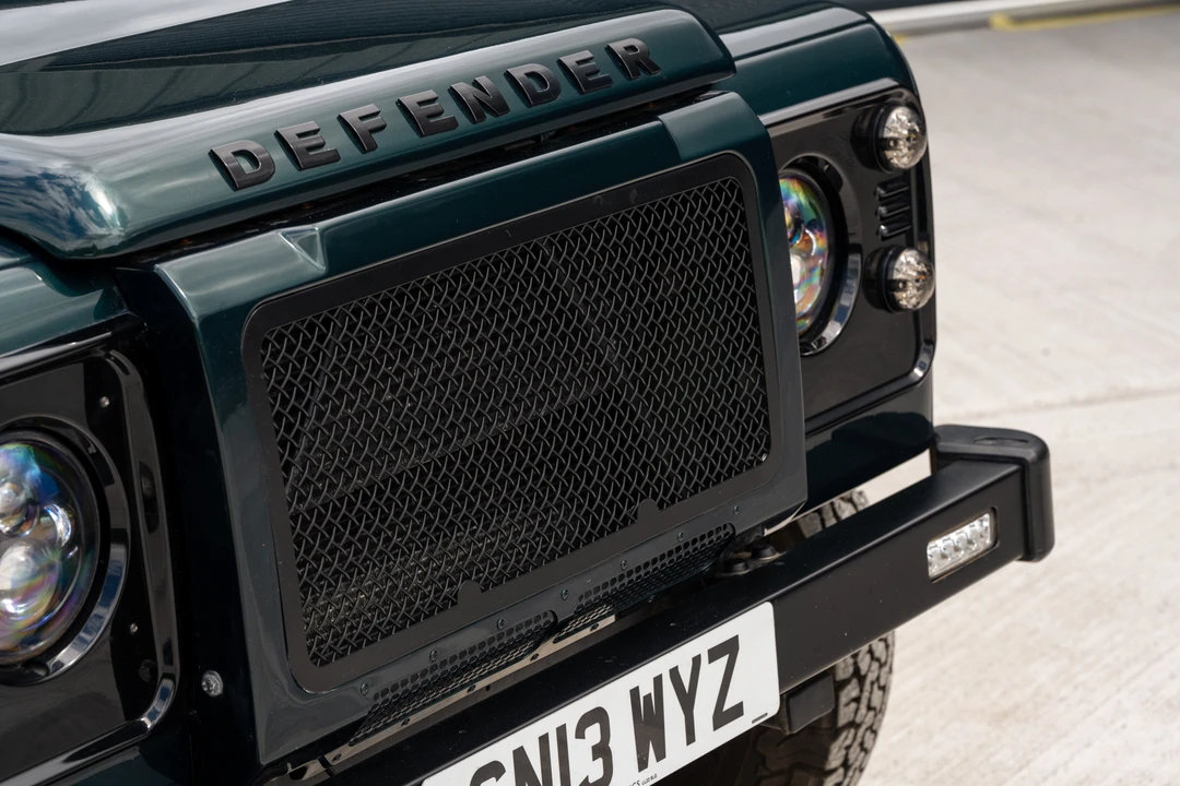 2013 Land Rover Defender 90 - Image 19 of 31