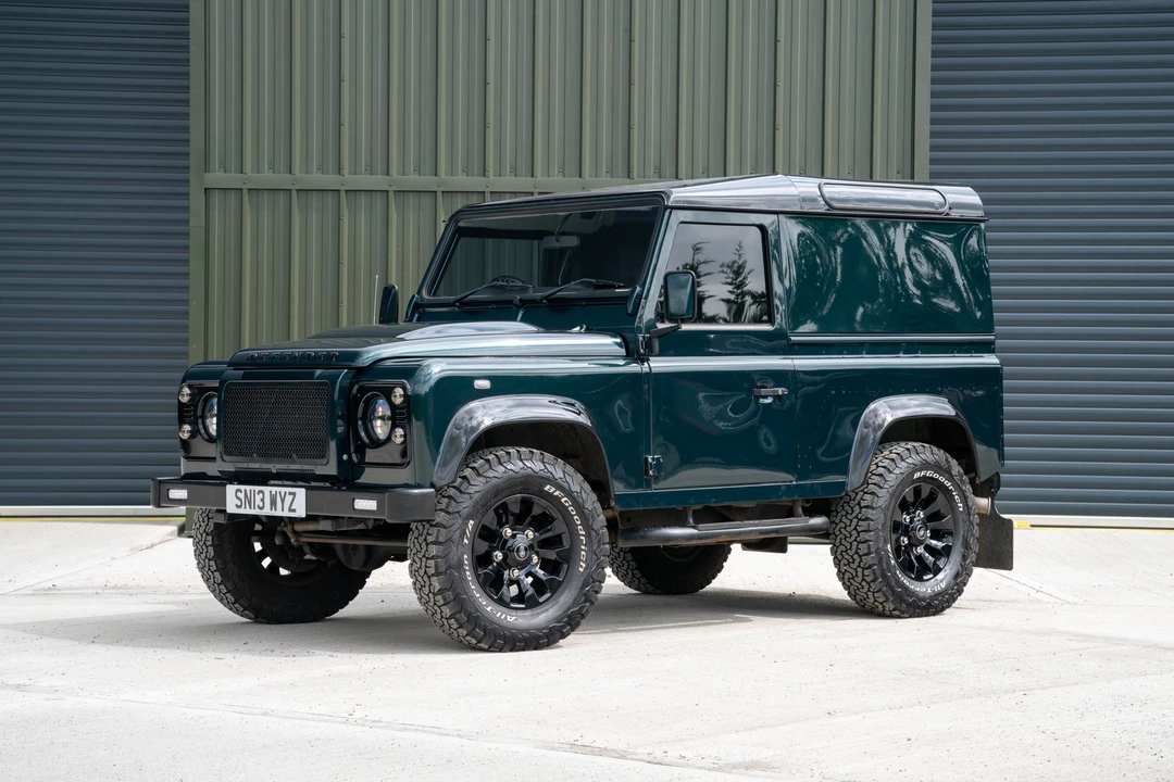 2013 Land Rover Defender 90 - Image 3 of 31