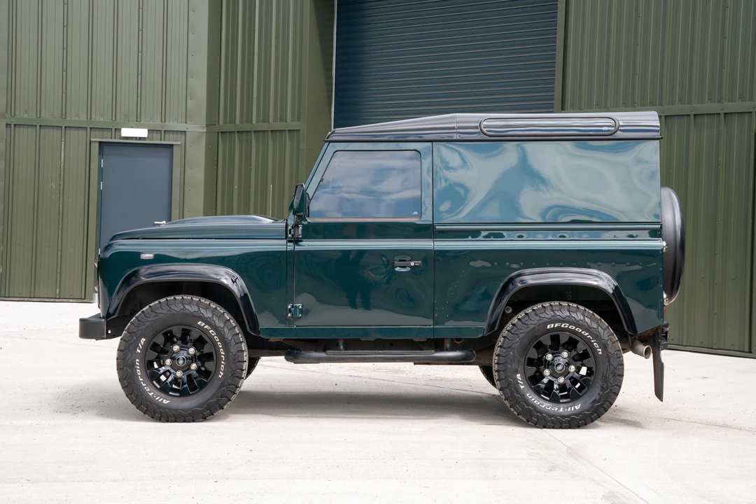 2013 Land Rover Defender 90 - Image 4 of 31
