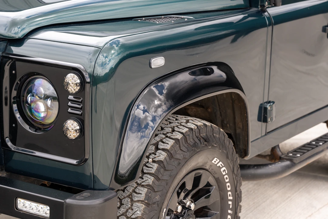 2013 Land Rover Defender 90 - Image 27 of 31