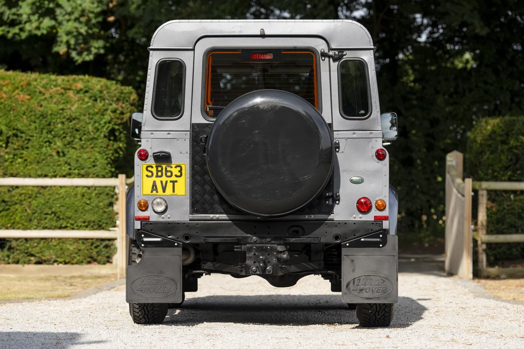 2013 Land Rover Defender 90 - Image 6 of 31